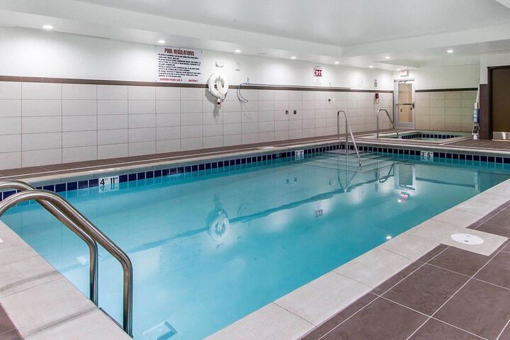 Comfort Suites West Omaha - thumb 2