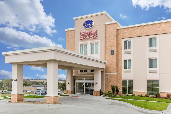 Comfort Suites West Omaha - thumb 1
