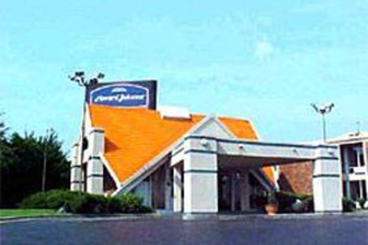 HOWARD JOHNSON NASHVILLE WEST - thumb 1