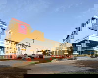 Comfort Suites Airport