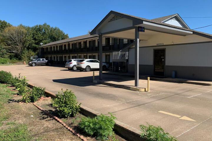 Regency Inn Jewett - thumb 7