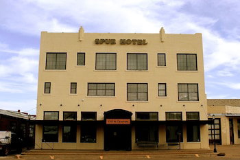 Spur Hotel - thumb 0
