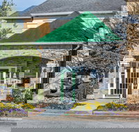 HomeTowne Studios by Red Roof Atlanta NE - Peachtree Corners - Hotels Find