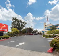 Econo Lodge Bay Breeze - Hotels Find