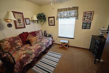 100 Whitt Retreat - Three Bedroom Cabin - thumb 0