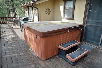 100 Whitt Retreat - Three Bedroom Cabin - thumb 5