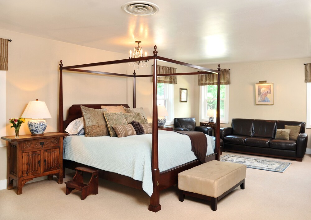 1795 Acorn Inn B&B - thumb 2