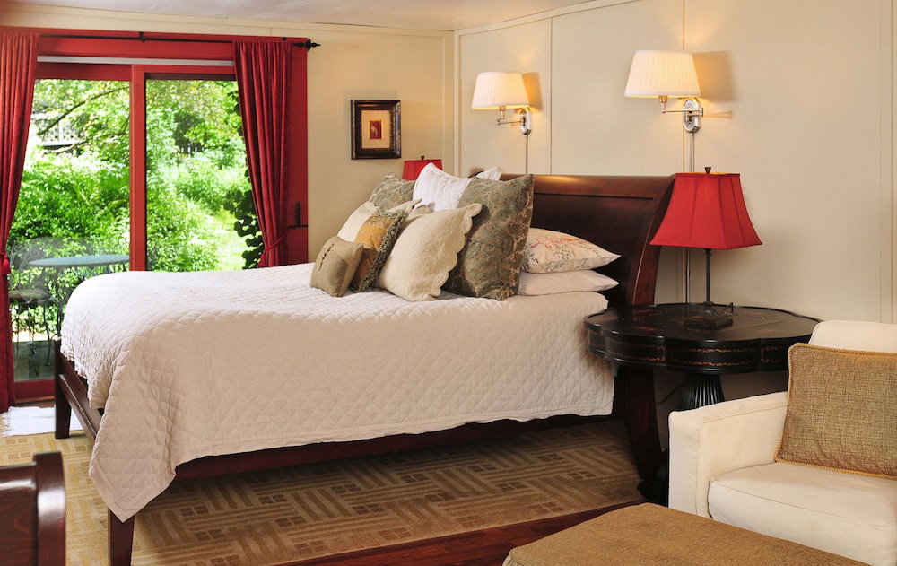 1795 Acorn Inn B&B - thumb 1