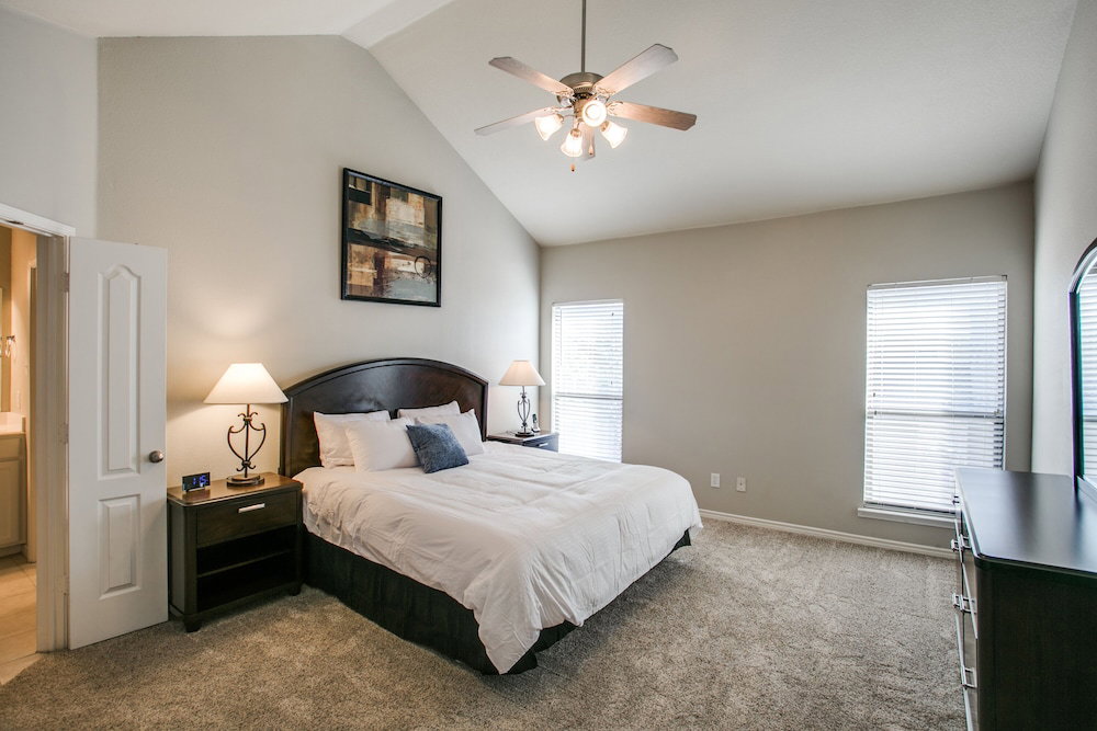 Beautifully Furnished 3 Bedroom Frisco - thumb 3