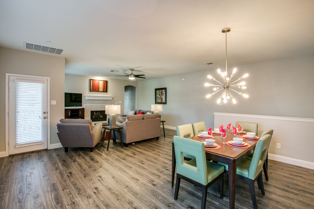 Beautifully Furnished 3 Bedroom Frisco - thumb 1