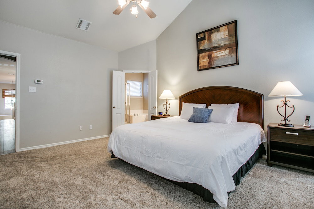 Beautifully Furnished 3 Bedroom Frisco - thumb 5