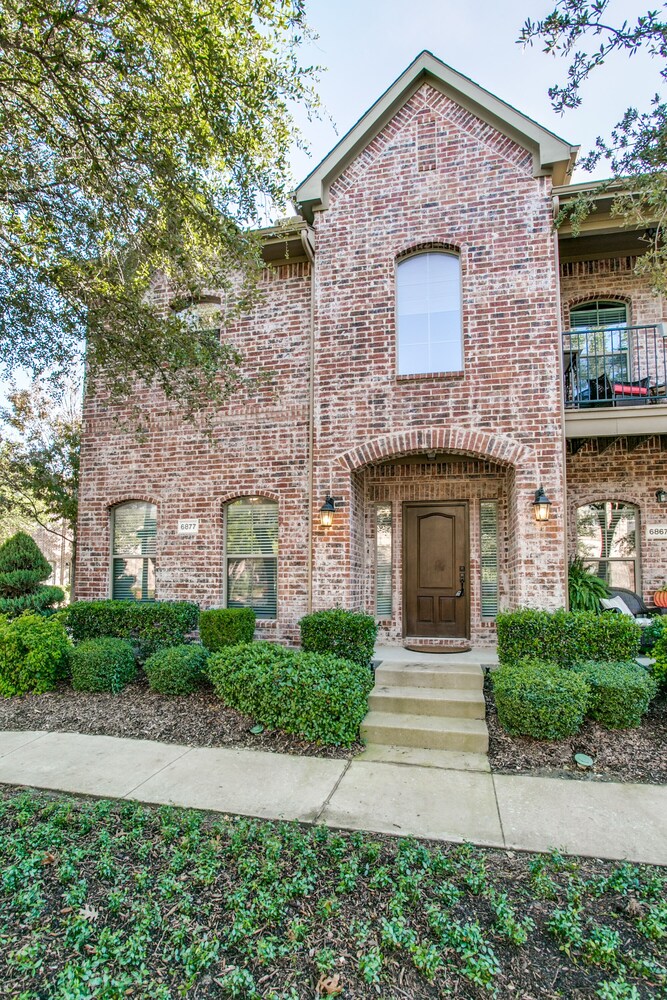 Beautifully Furnished 3 Bedroom Frisco - thumb 0