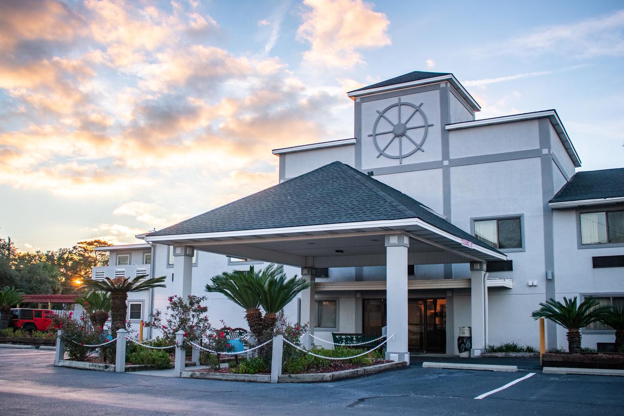 Admiral's Inn On Tybee Island - thumb 24