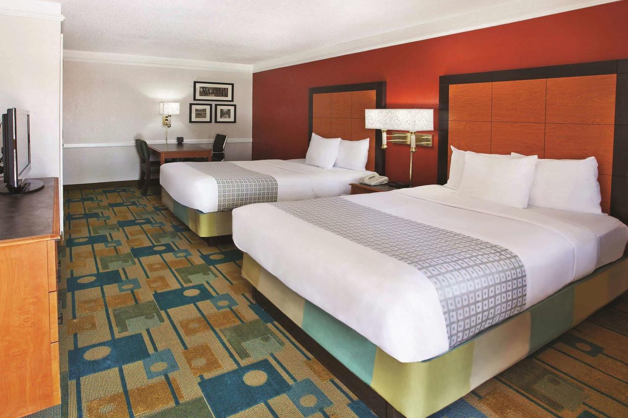 La Quinta Inn By Wyndham Savannah Midtown - thumb 22