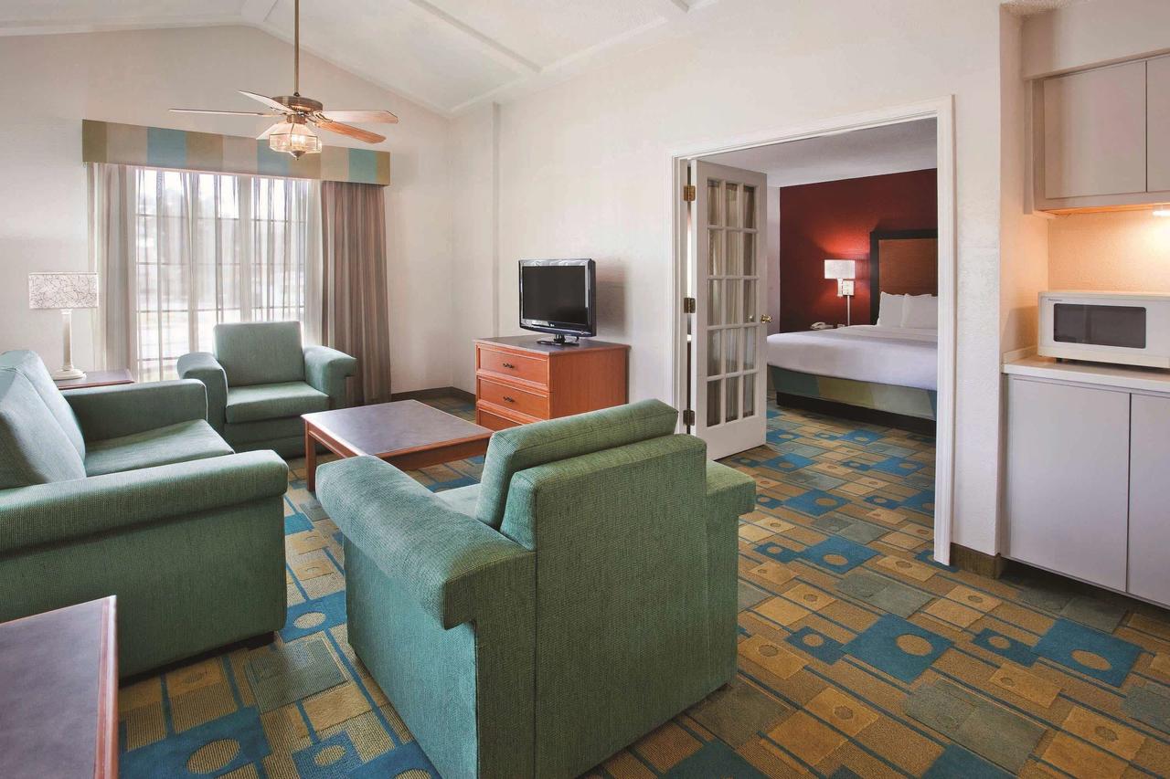 La Quinta Inn By Wyndham Savannah Midtown - thumb 14