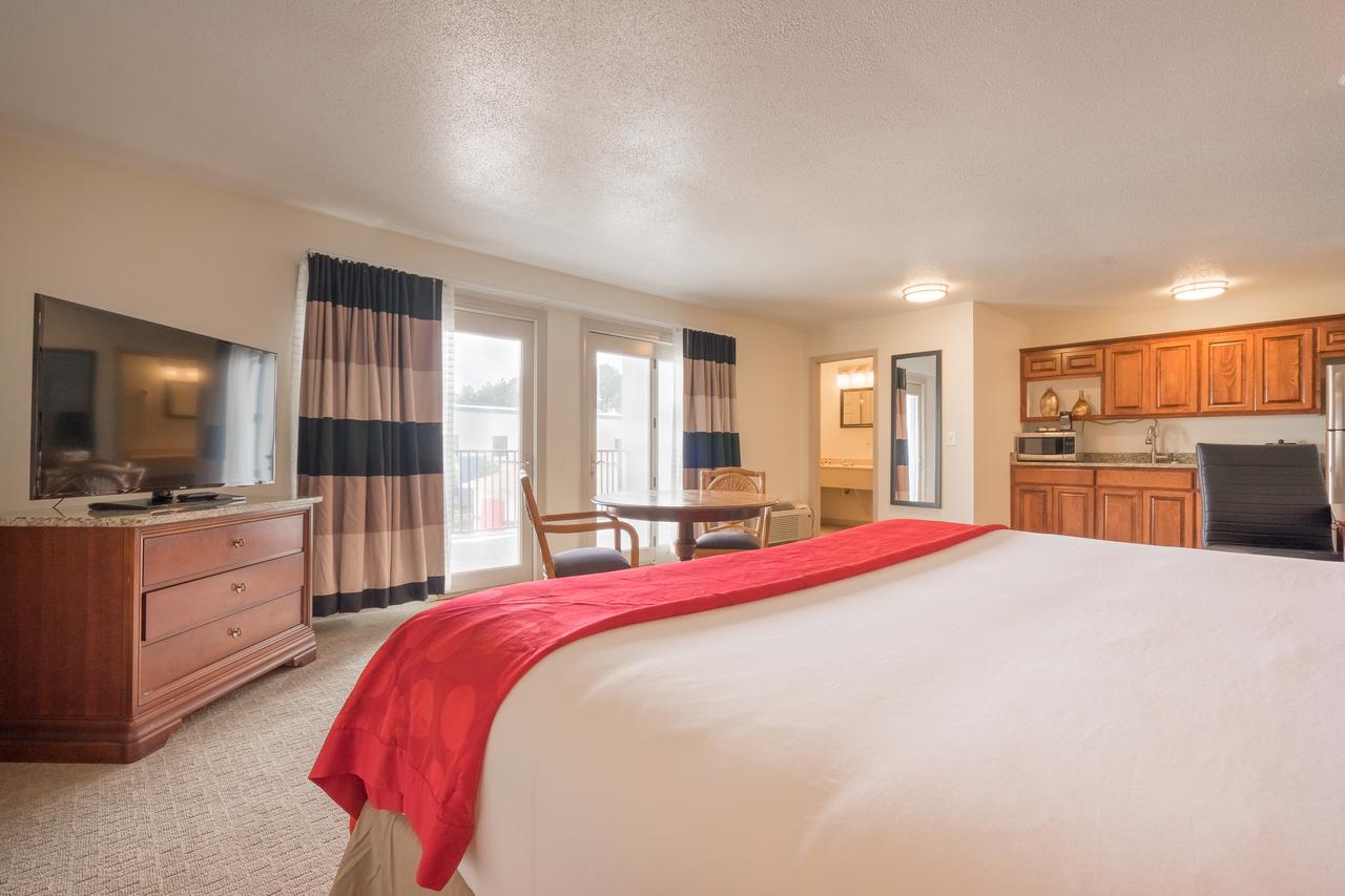 Cottonwood Suites Savannah Hotel & Conference Center - thumb 22