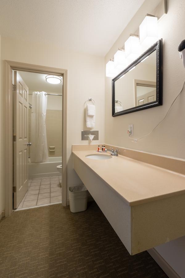 Cottonwood Suites Savannah Hotel & Conference Center - thumb 17