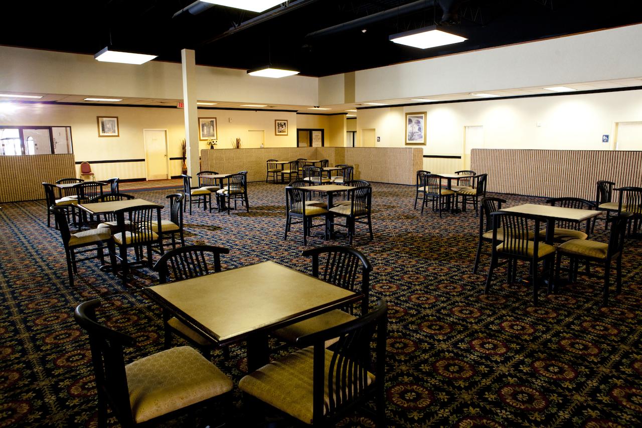 Cottonwood Suites Savannah Hotel & Conference Center - thumb 35