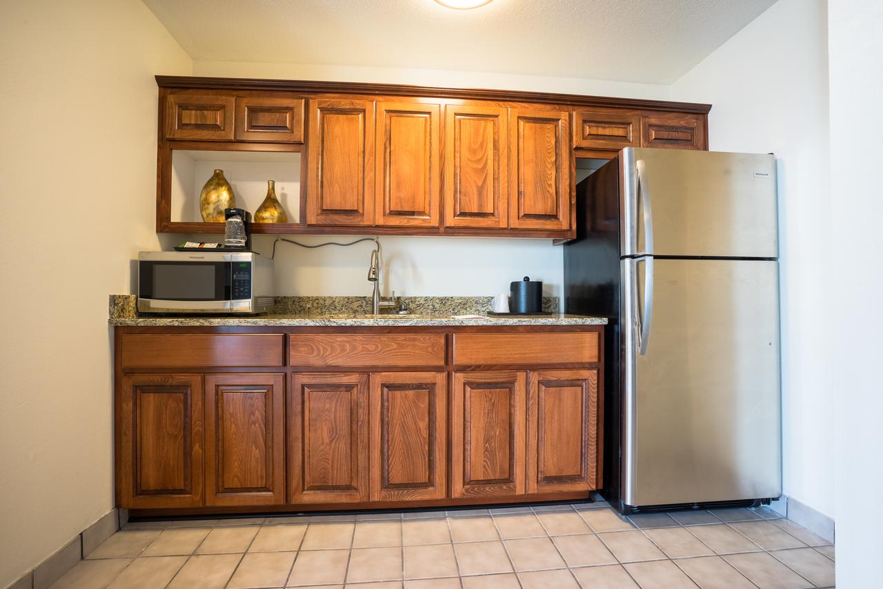 Cottonwood Suites Savannah Hotel & Conference Center - thumb 19