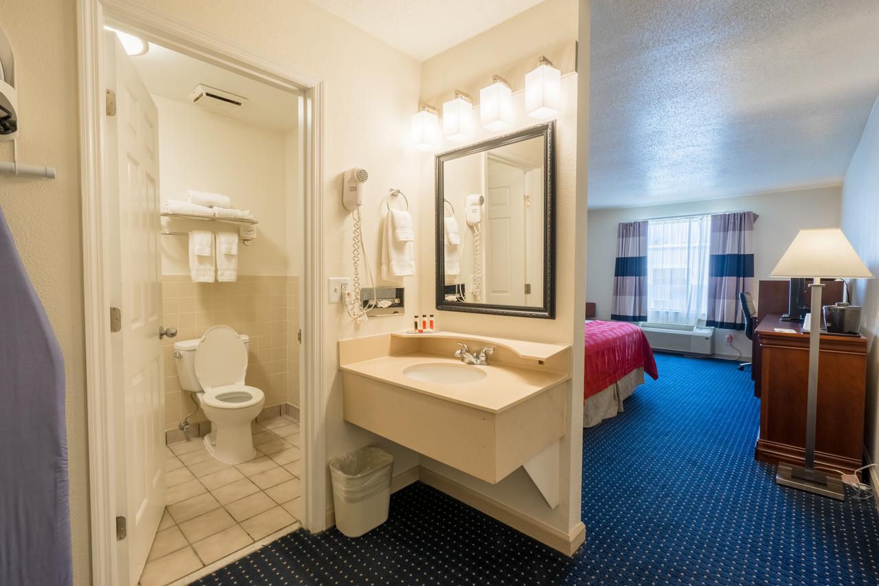 Cottonwood Suites Savannah Hotel & Conference Center - thumb 5