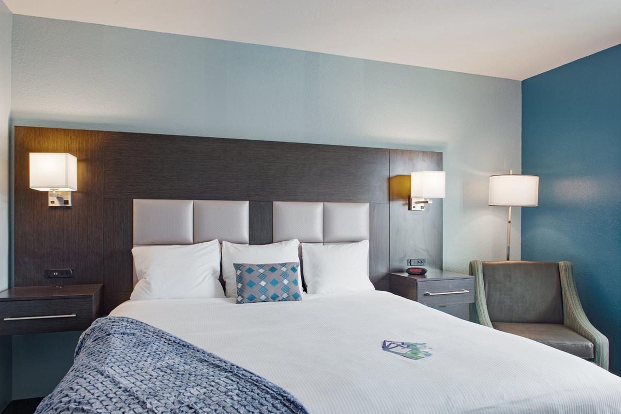 Iris Garden Inn - thumb 2