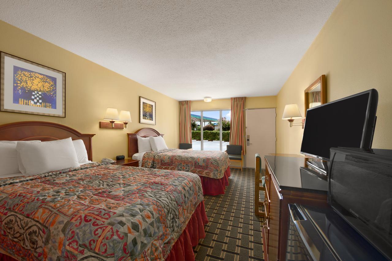 Rose Garden Inn & Suites Thomasville - thumb 0