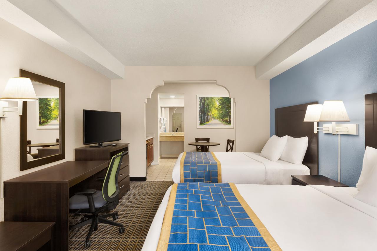 Days Inn & Suites By Wyndham Savannah Midtown - thumb 11