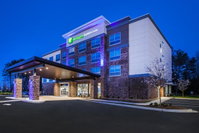 Booking Woodstock Hotels Find