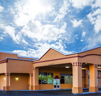 Super 8 by Wyndham Forsyth - Hotels Find