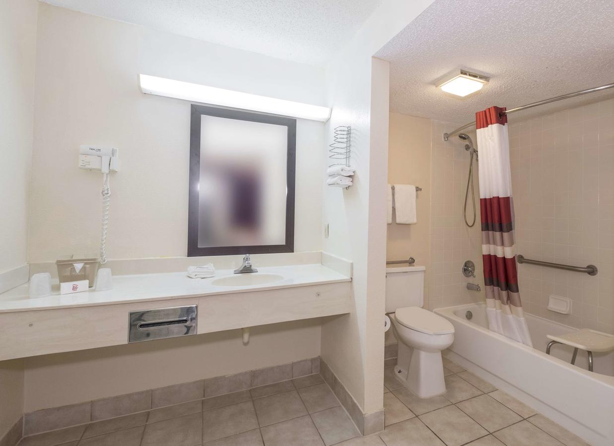 Red Roof Inn Acworth - thumb 16