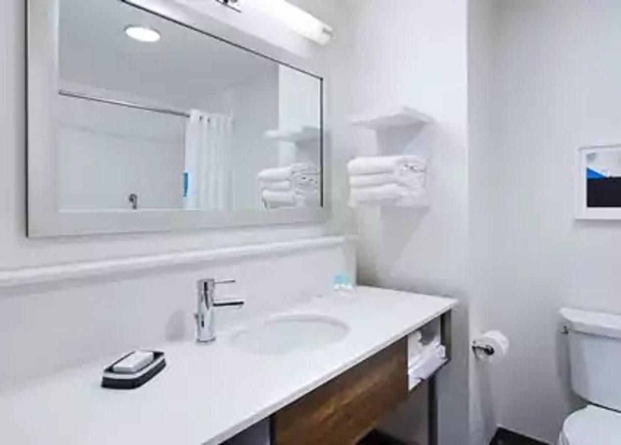Hampton Inn Acworth - thumb 35