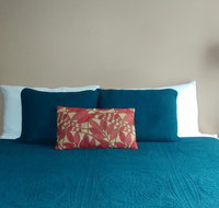 Waikiki Whale Watcher Apts 704 - Hotels Find