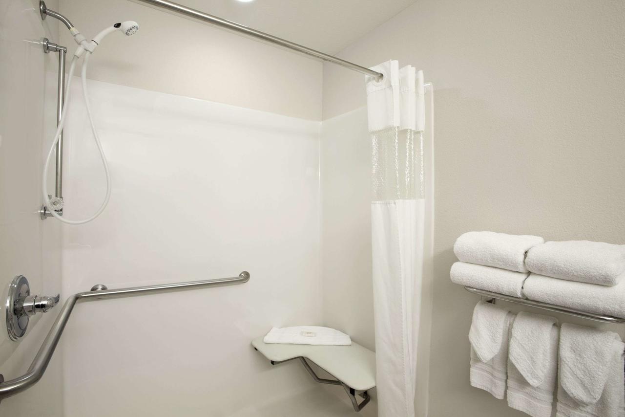 Ramada Limited And Suites Bloomington - thumb 25