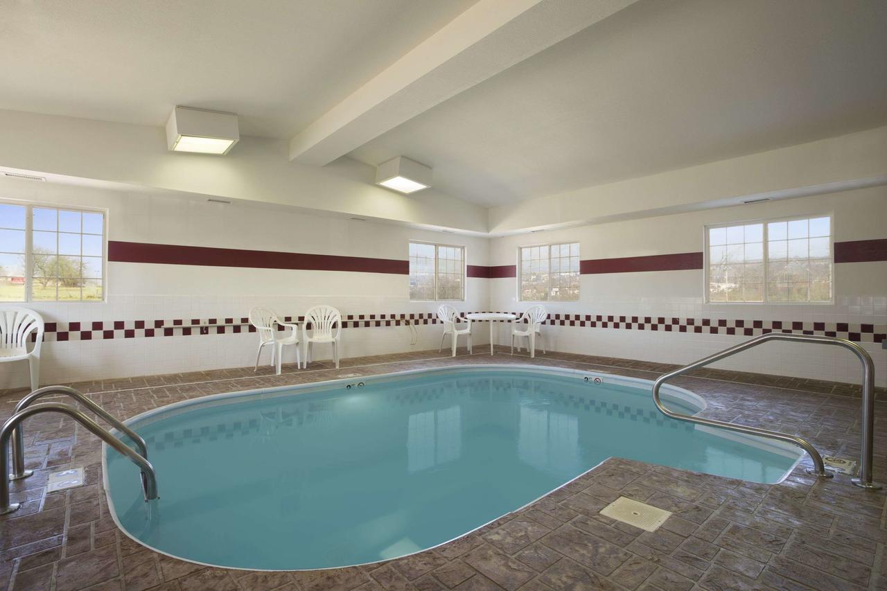 Ramada Limited And Suites Bloomington - thumb 33