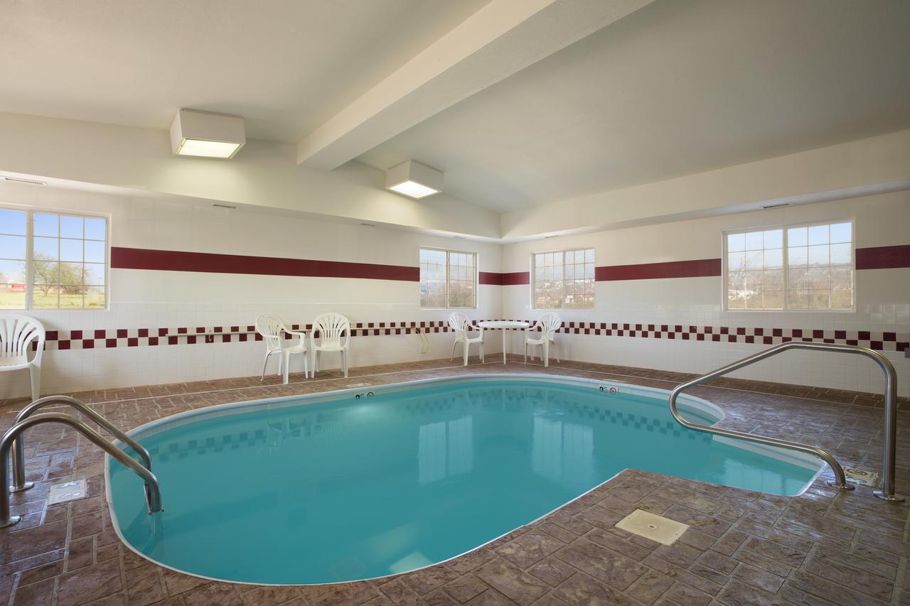 Ramada Limited And Suites Bloomington - thumb 18