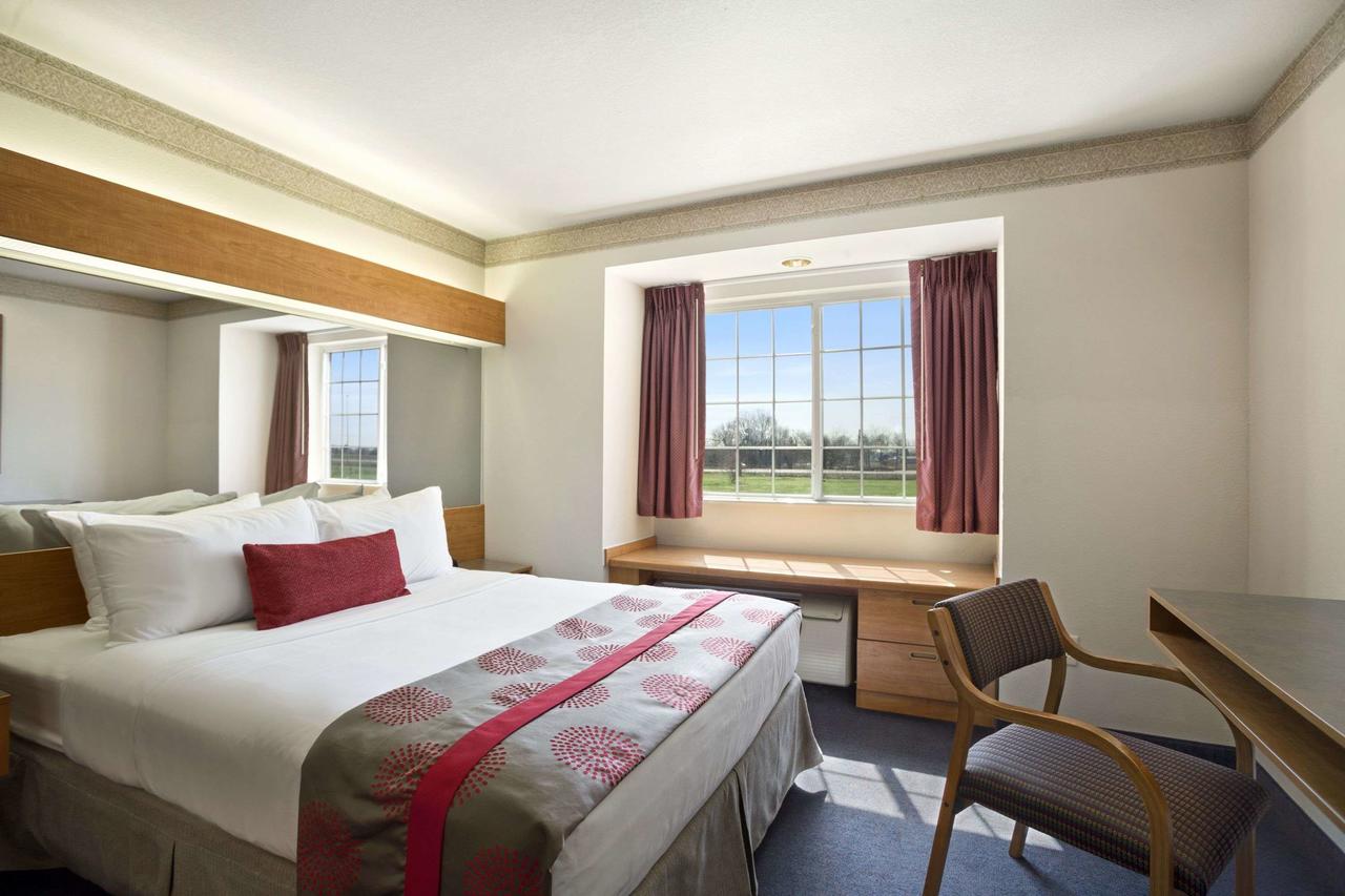 Ramada Limited And Suites Bloomington - thumb 30