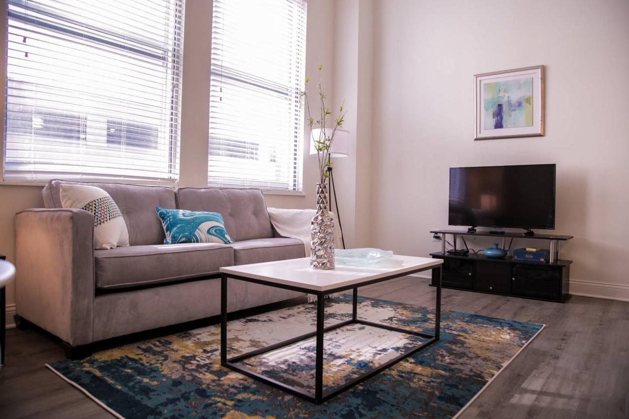 UNBEATABLE LOCATION! 2BR APT IN HEART OF THE CITY - thumb 41