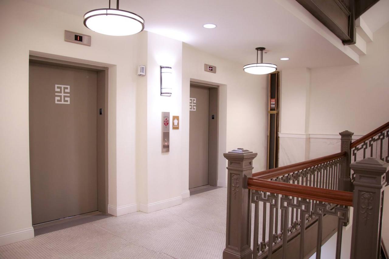 UNBEATABLE LOCATION! 2BR APT IN HEART OF THE CITY - thumb 37