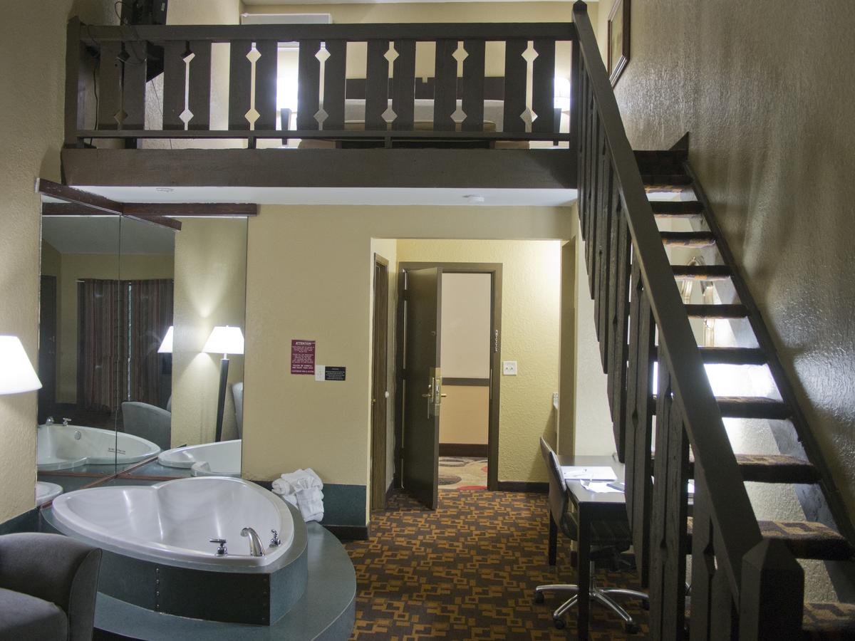 Days Inn & Suites By Wyndham Coralville / Iowa City - thumb 13