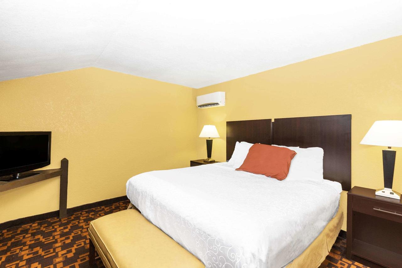 Days Inn & Suites By Wyndham Coralville / Iowa City - thumb 36