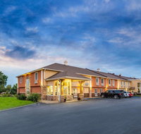Days Inn  Suites by Wyndham Coralville / Iowa City - Hotels Find