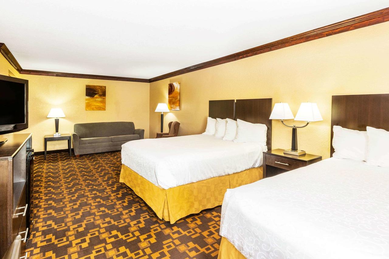 Days Inn & Suites By Wyndham Coralville / Iowa City - thumb 22