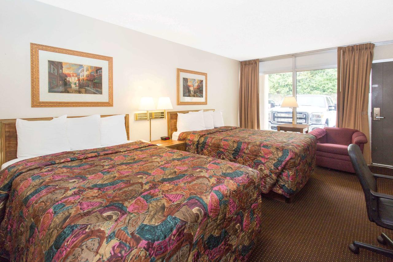 Days Inn By Wyndham Dubuque - thumb 11
