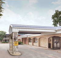 Days Inn by Wyndham Dubuque - Hotels Find