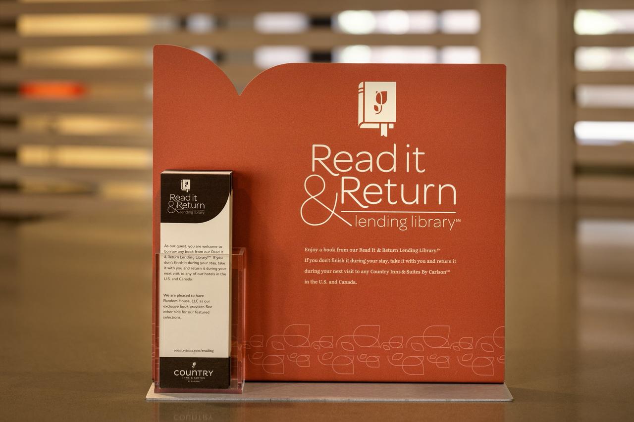 Country Inn & Suites By Radisson, Coralville, IA - thumb 16