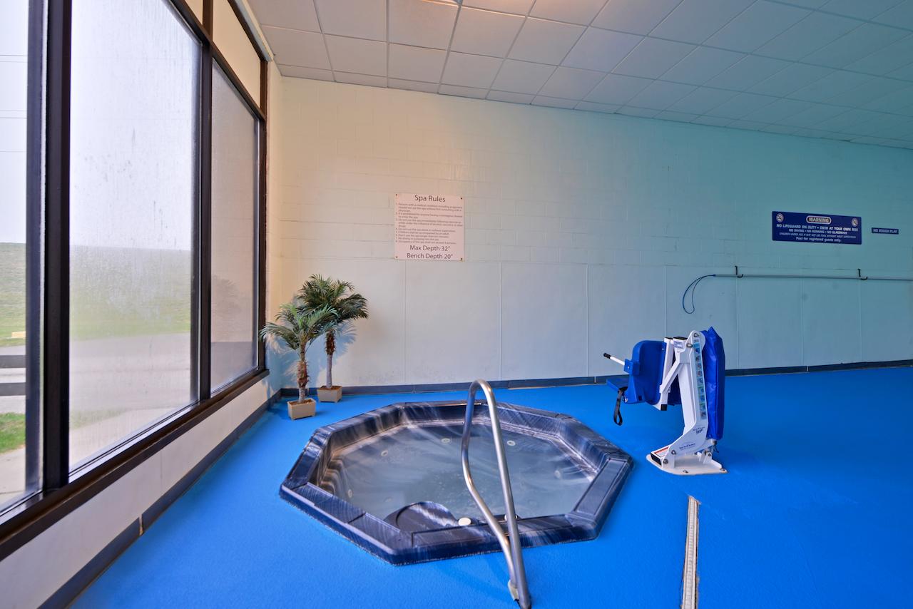 Ramada By Wyndham Cedar Rapids - thumb 18