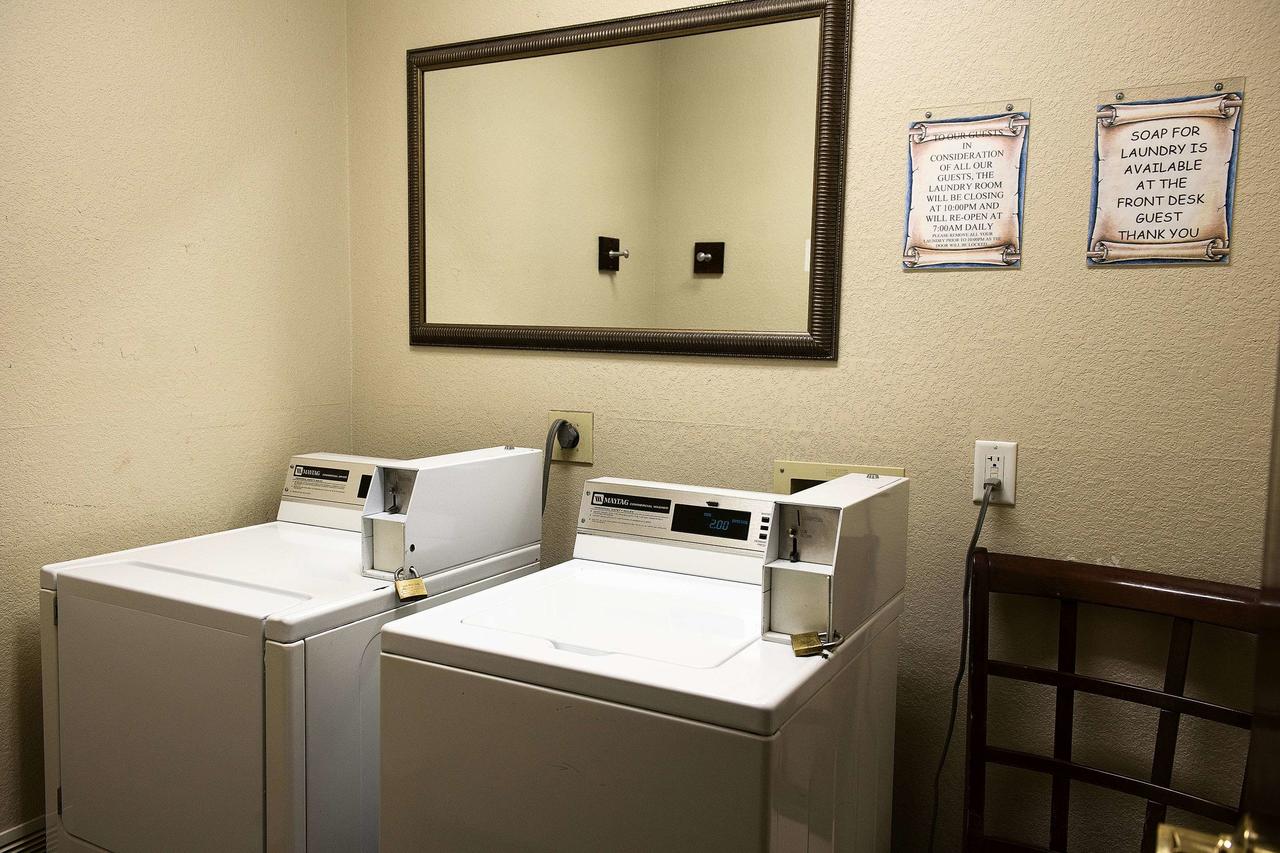 Red Roof Inn & Suites Omaha - Council Bluffs - thumb 2