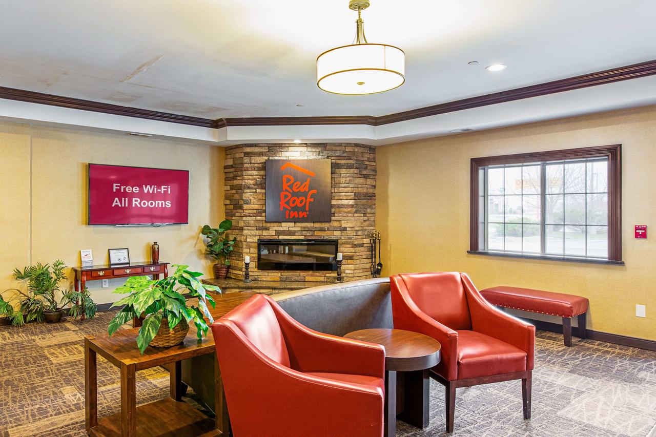 Red Roof Inn & Suites Omaha - Council Bluffs - thumb 19