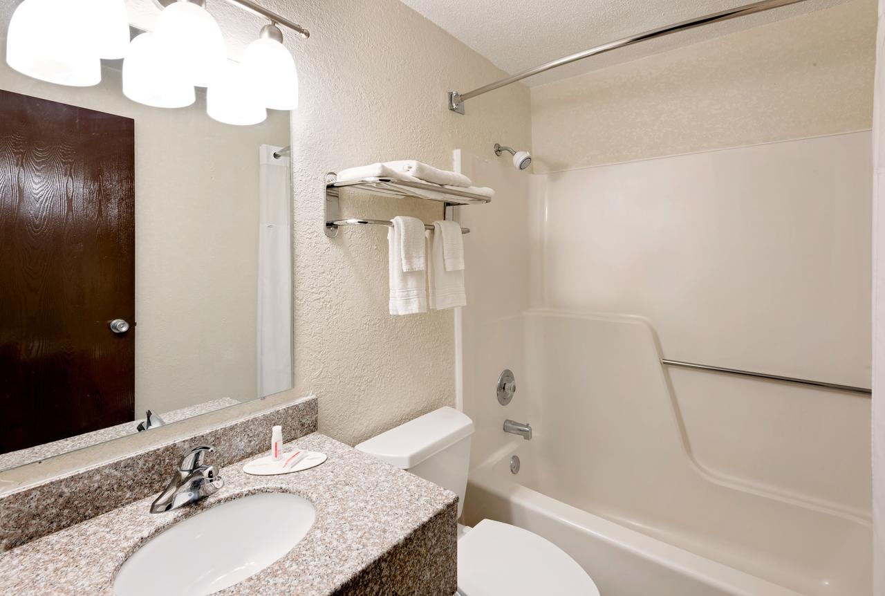 Days Inn By Wyndham Fort Dodge - thumb 29