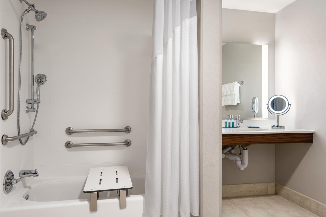 Holiday Inn Express & Suites - West Des Moines - Jordan Creek - thumb 3